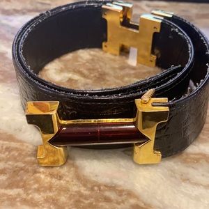 Genuine leather black belt with H shaped buckle